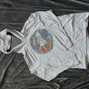 Nasal long sleeve hooded shirt